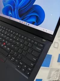 Lenovo ThinkPad T490 Touchscreen | Intel Core i5 | 16GB RAM | 256GB SSD | Windows 11 Pro.
